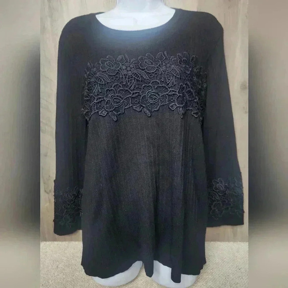 Karl Laggerfeld Black 3/4 Sleeve Floral Embroidered Blouse Size LG - Picture 1 of 10